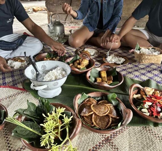 Ina's Cooking Class 6 Village Cooking Class ,People enjoying a cooking class together, learning and sharing culinary skills.