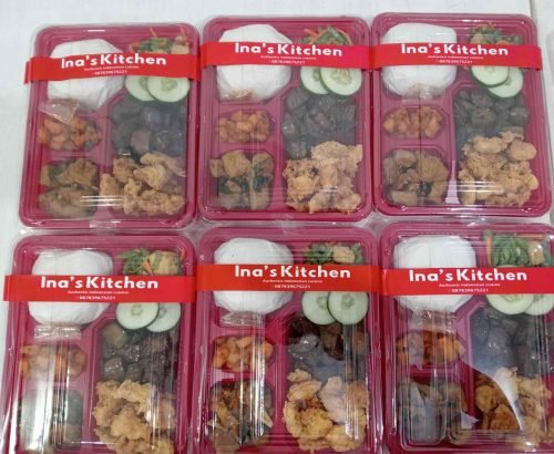 Authentic Indonesian lunch boxes prepared by Ina's Kitchen for tours and travelers
